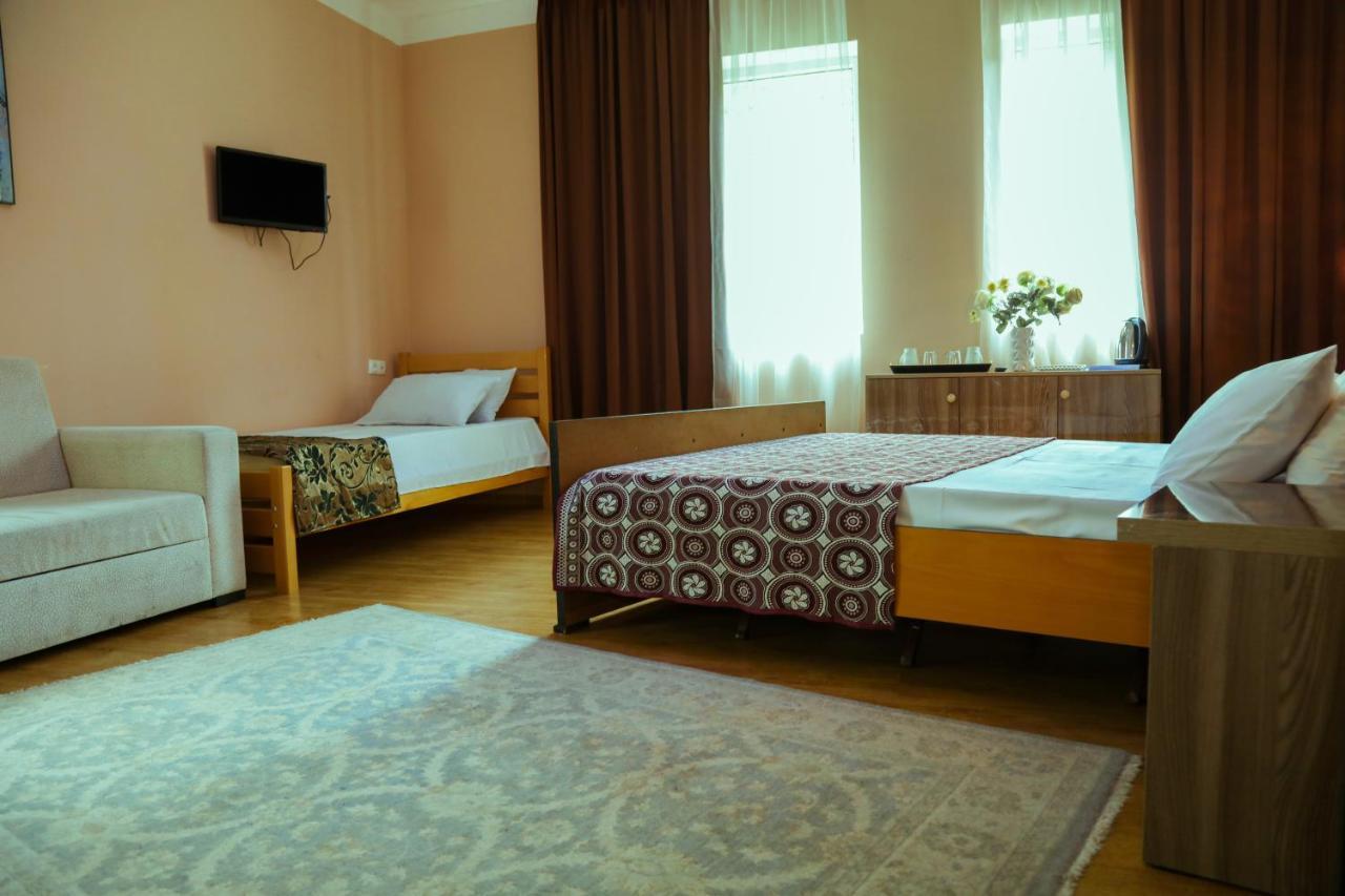 Guest House Borjomi Exterior photo