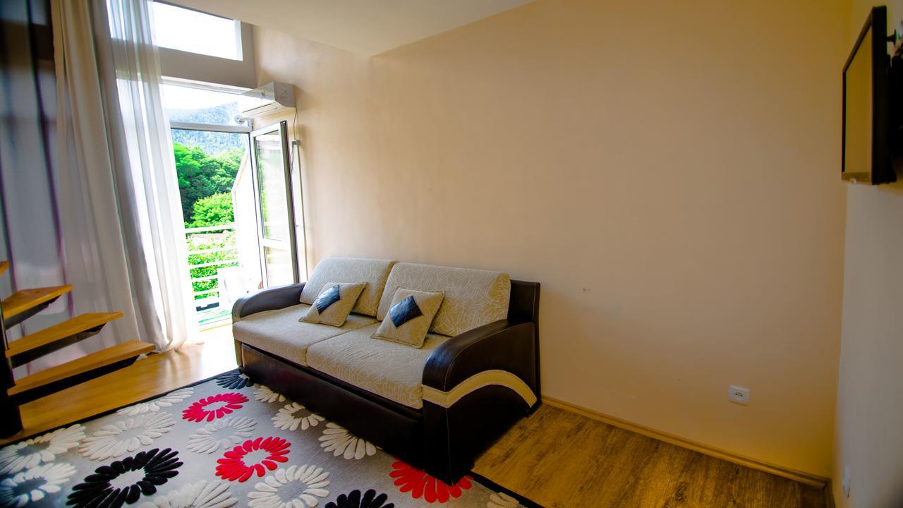 Guest House Borjomi Exterior photo