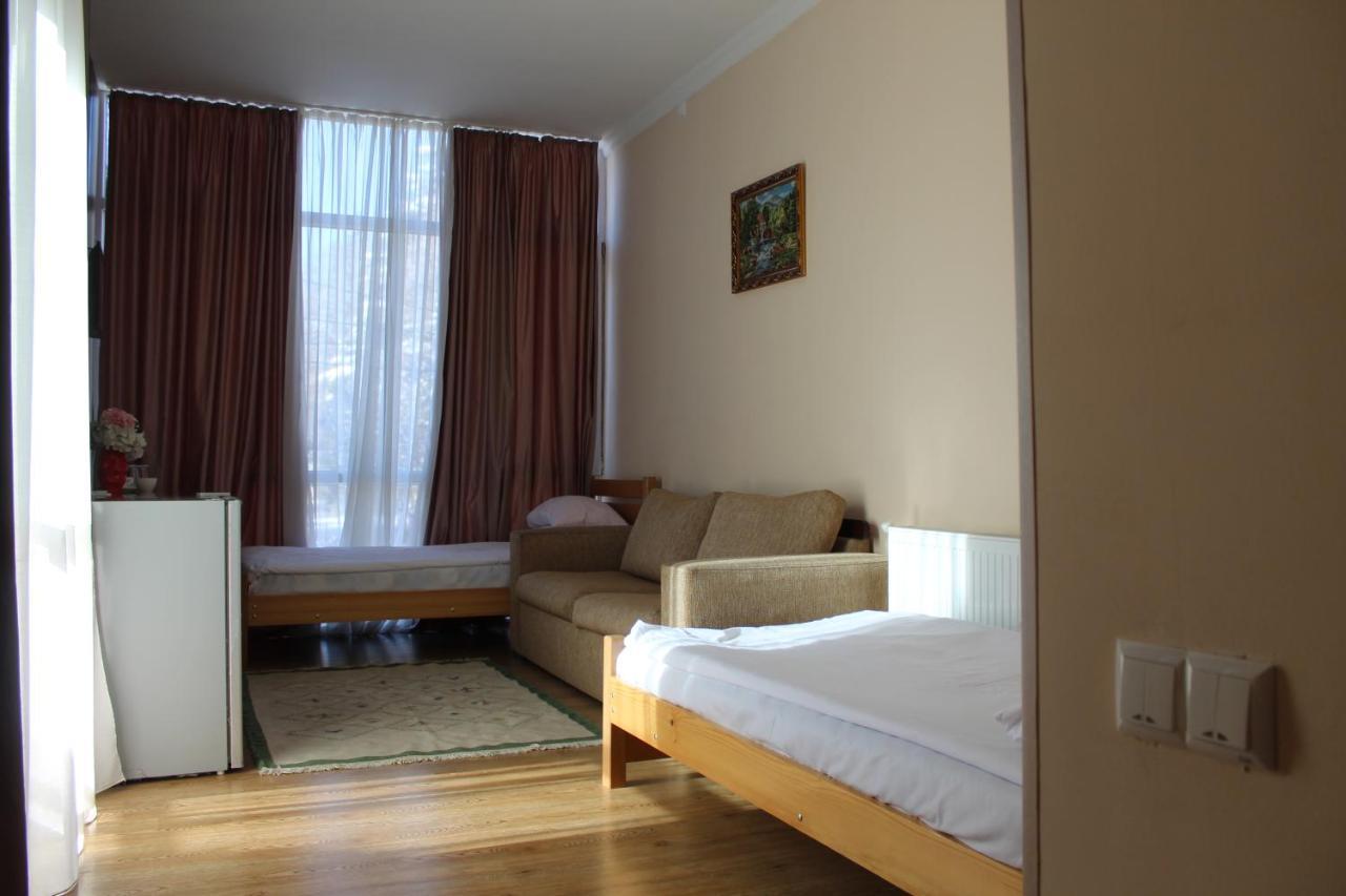 Guest House Borjomi Exterior photo
